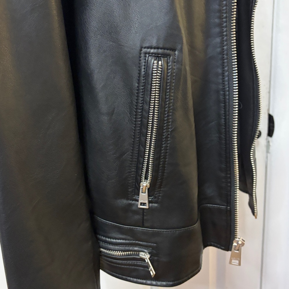Levi's Black Bomber Jacket - Picture 7 of 9